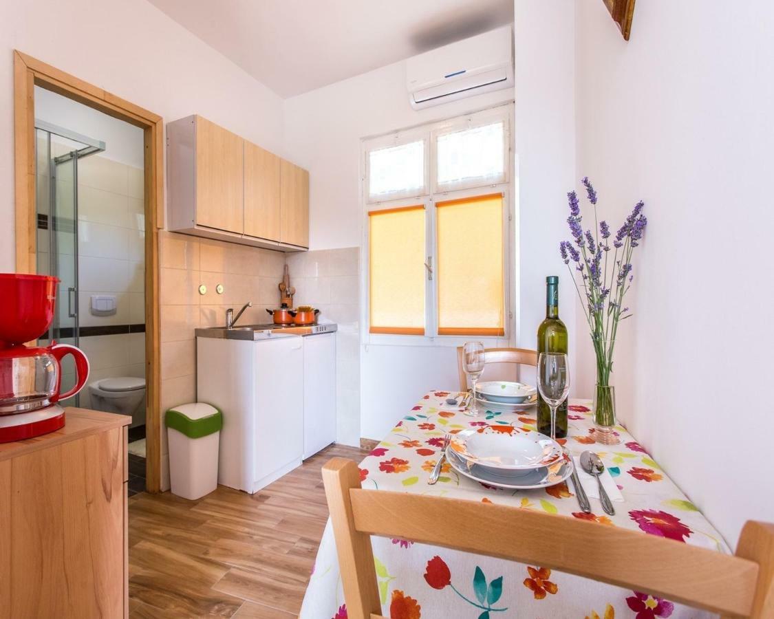 Apartment In Vrbnik/Insel Krk 36873 Exterior foto